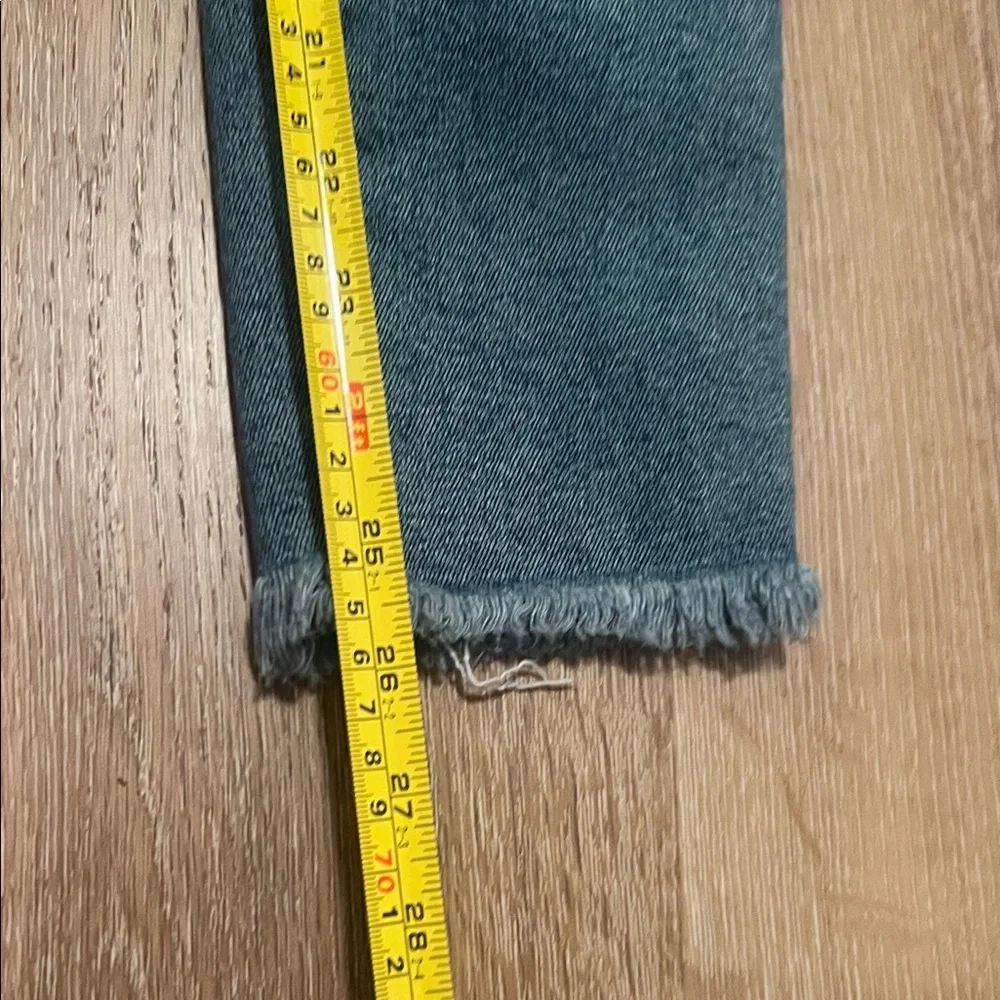 We The Free Size 28 Skinny Blue Jeans